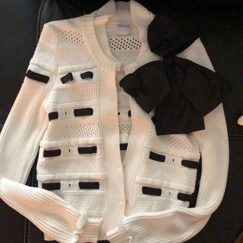 Knot Valentino boutique stylish sweater